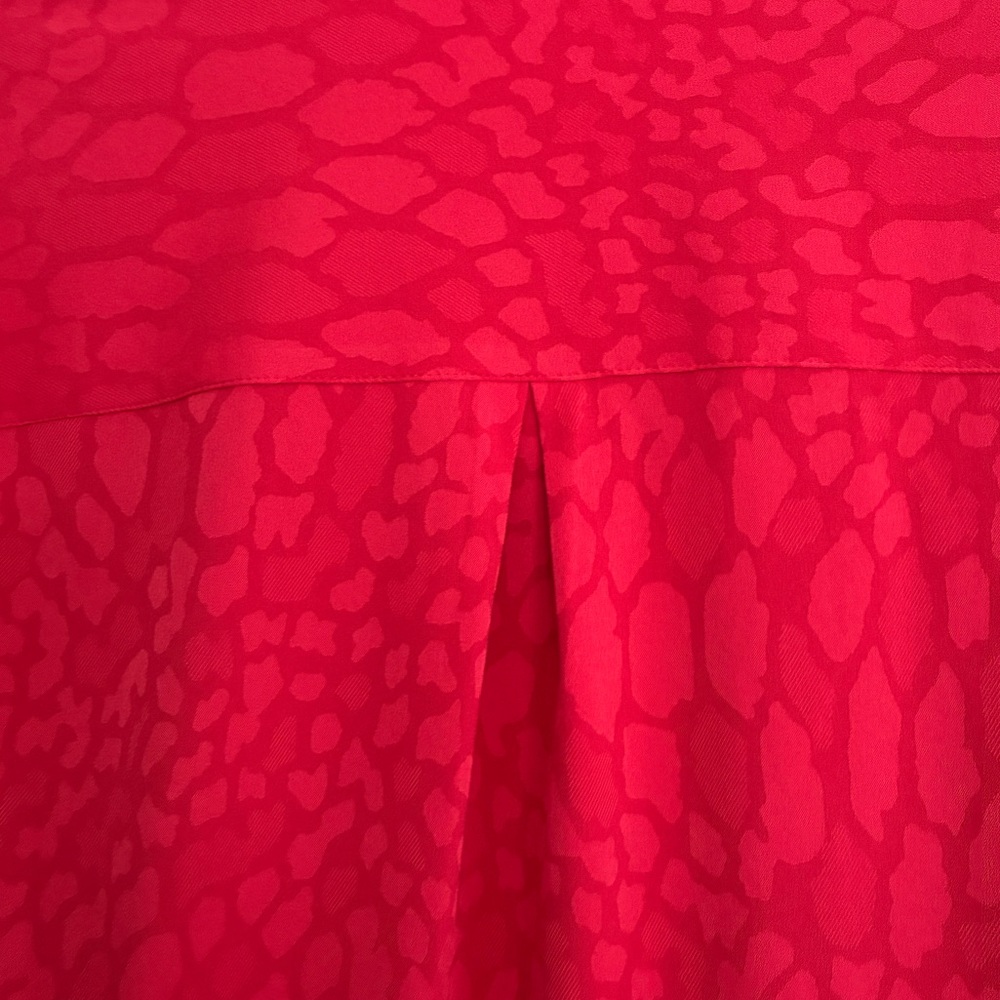 Athleta Urbanite Textured Red Button-Front Long Sleeve Shirt Sz M - Picture 8 of 10